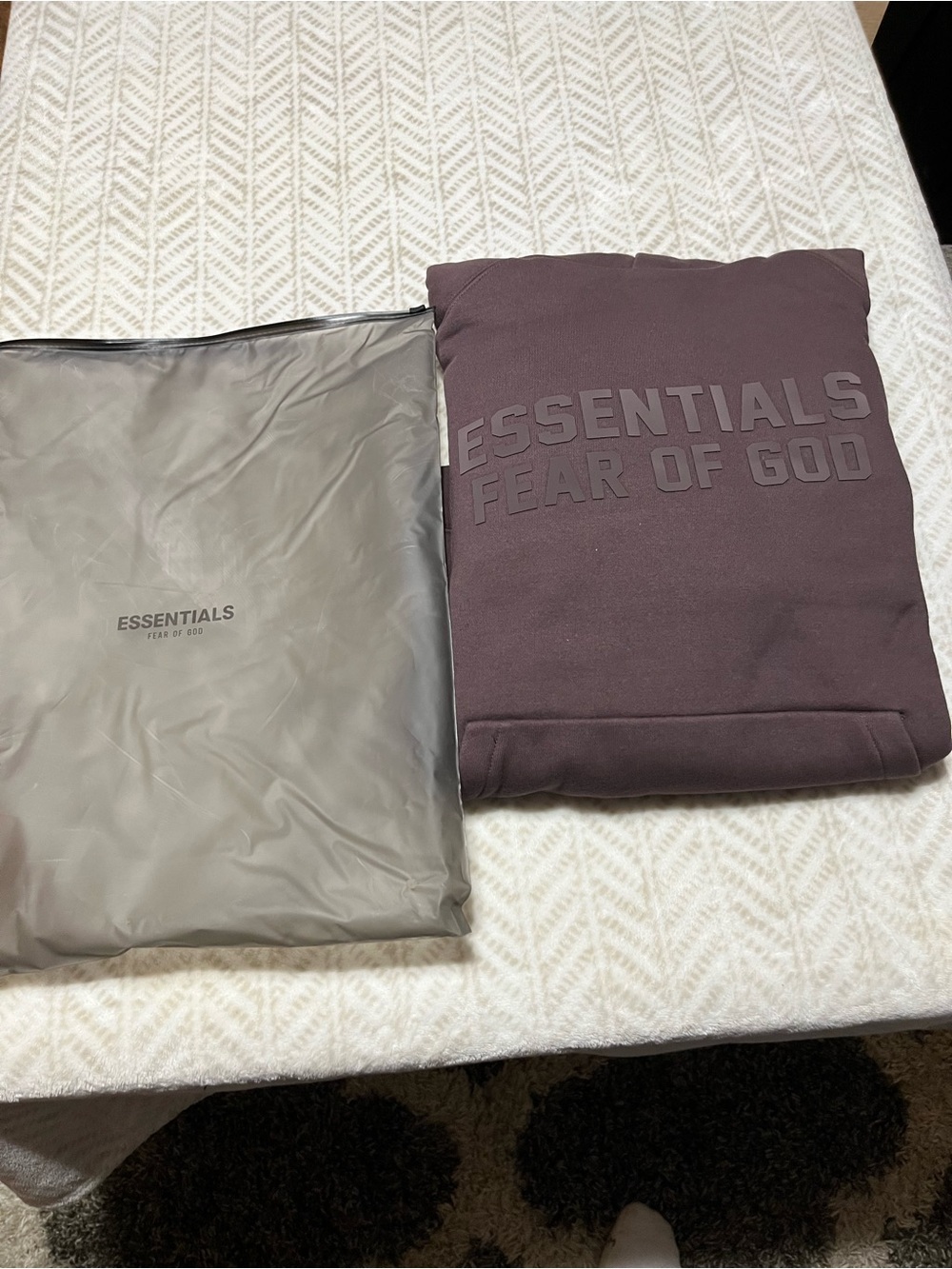 ESSENTIALS Fear of God Maroon Pullover Hoodie XL